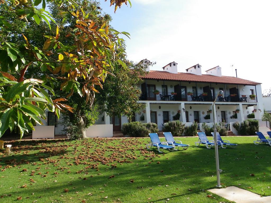 Hotel Apartamento Rural Finca La Media Legua Aracena Esterno foto