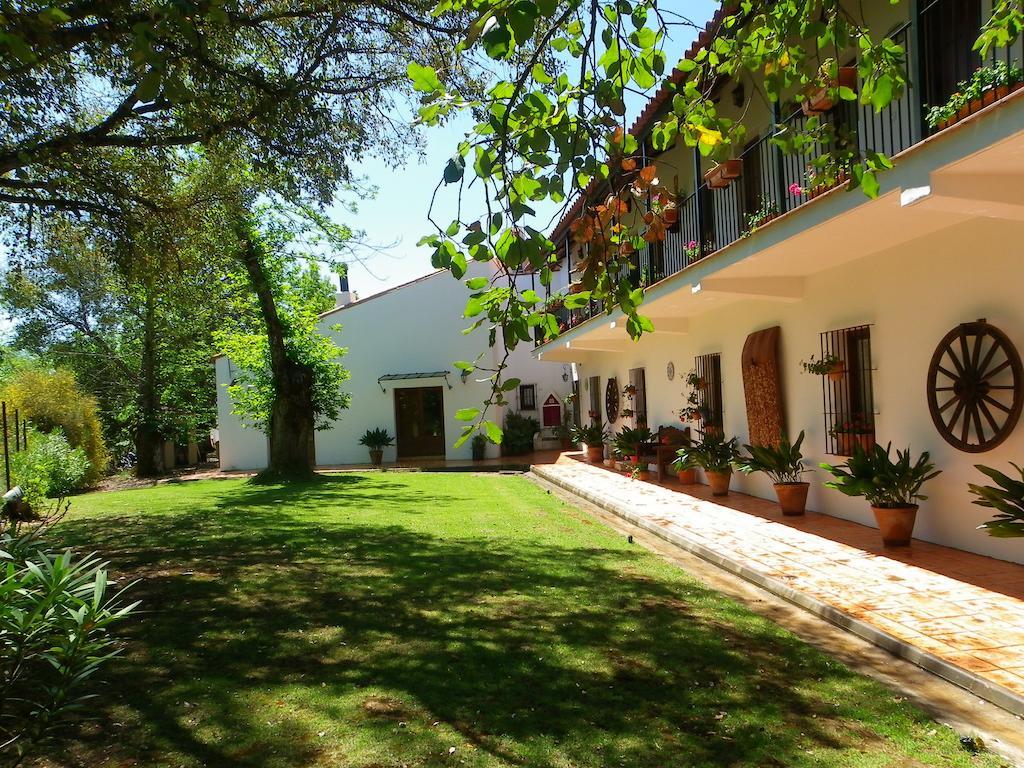 Hotel Apartamento Rural Finca La Media Legua Aracena Esterno foto