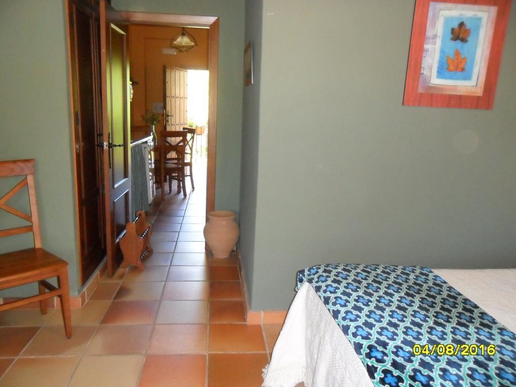 Hotel Apartamento Rural Finca La Media Legua Aracena Esterno foto