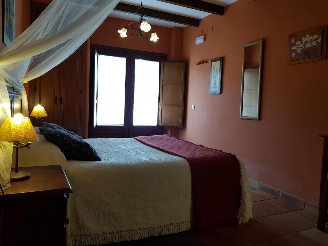 Hotel Apartamento Rural Finca La Media Legua Aracena Esterno foto
