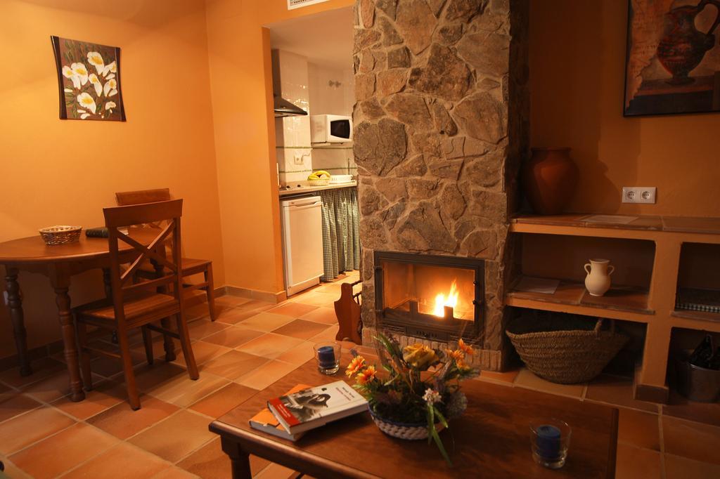 Hotel Apartamento Rural Finca La Media Legua Aracena Esterno foto